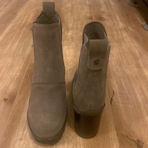 UGG Hazel Chelsea Ankle Chunky Heel Suede Boot